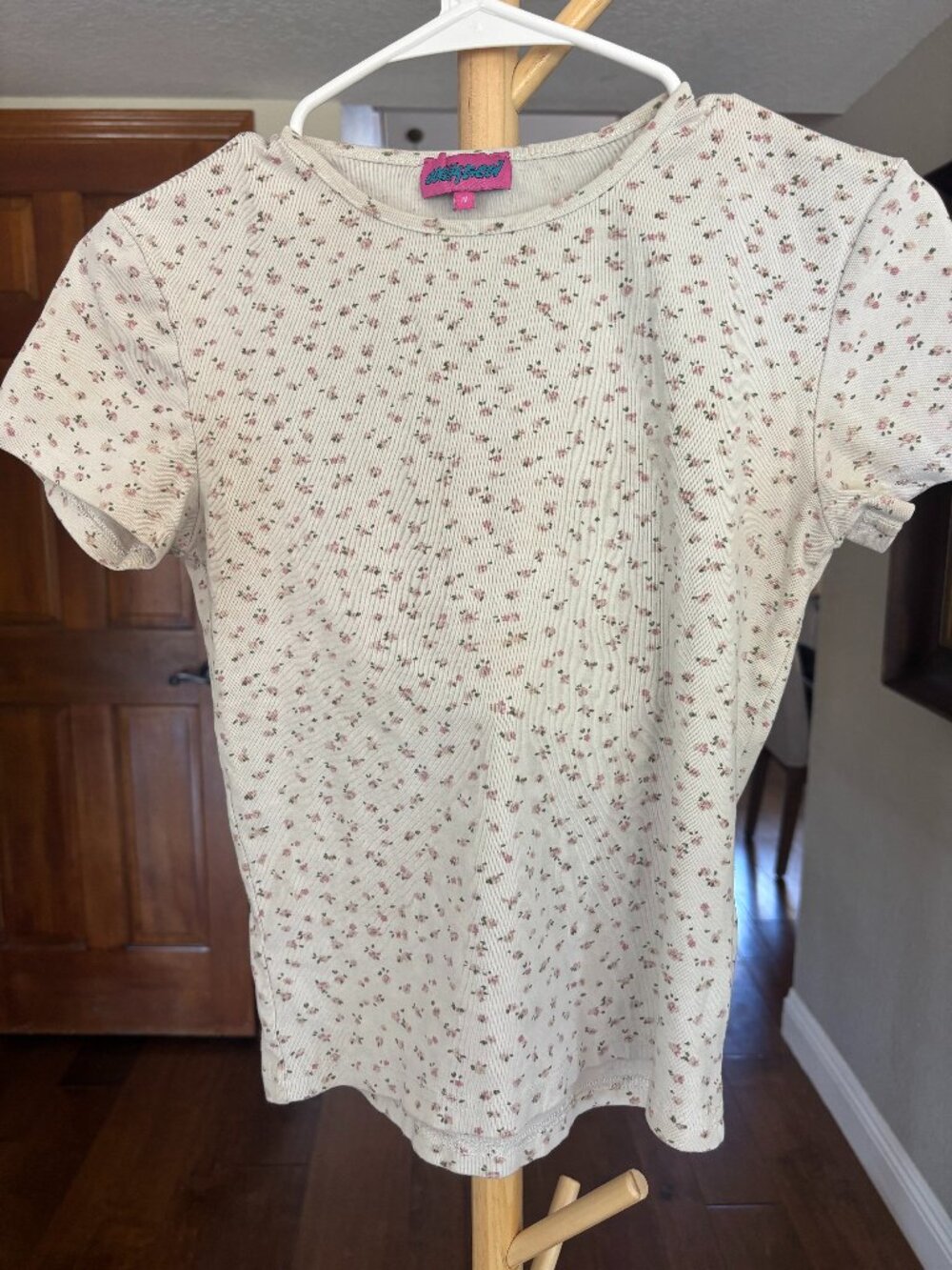 Edikted Daylily Ditsy Floral Ribbed Crew Neck Tee Short Sleeve Size M Cream Pink